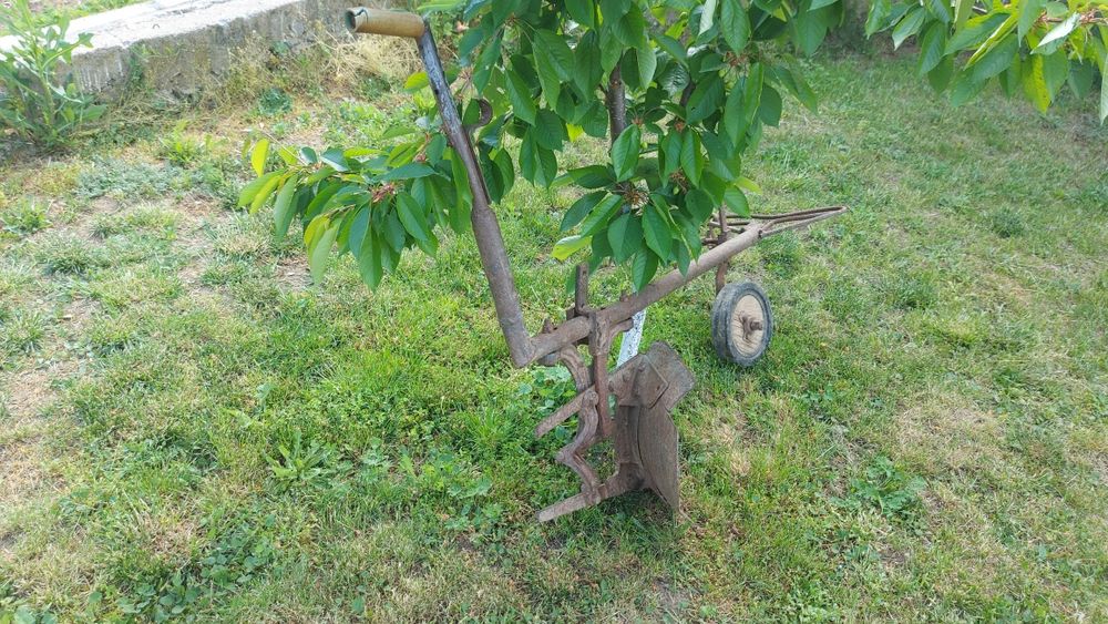 Продавам рало/трупка за кон