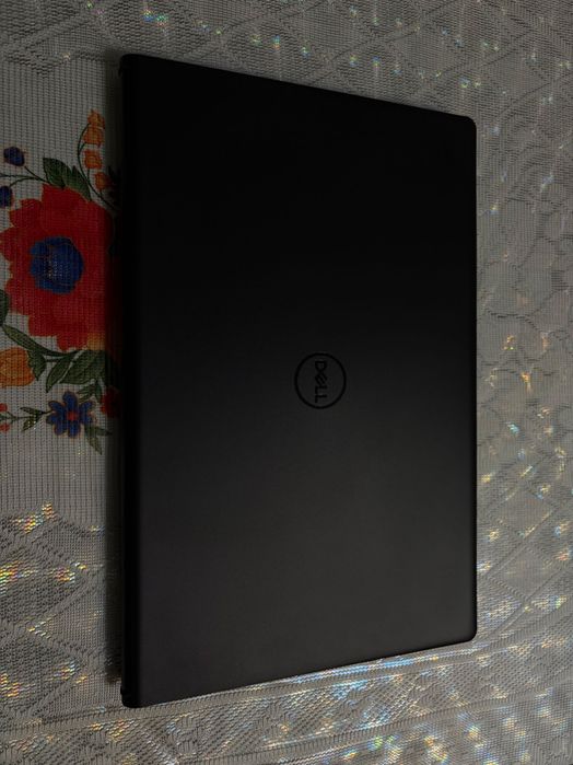 Dell vostro 15 3530