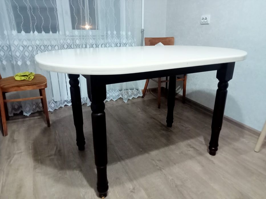 Стол кухонный б/у