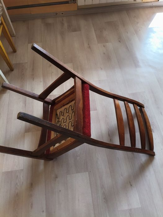 Стулья совесткие продам