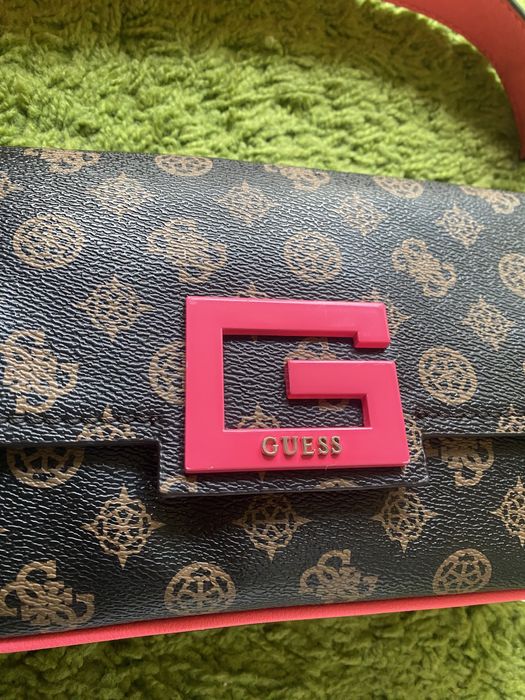 Чанта guess