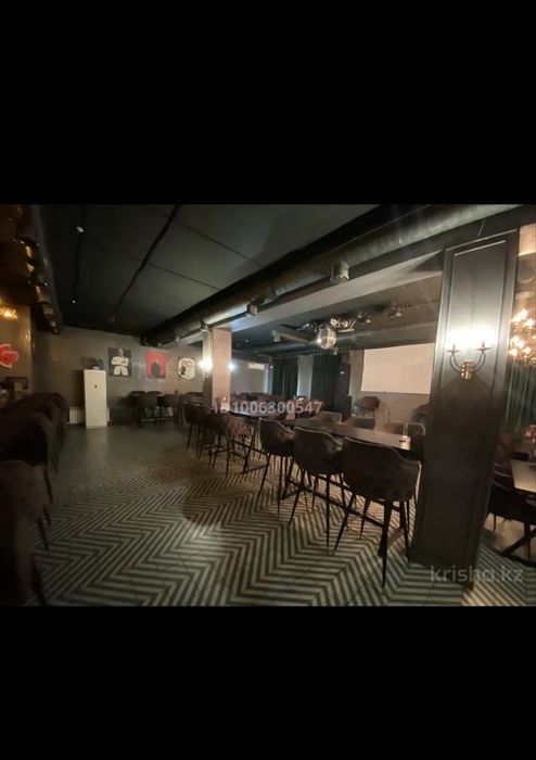 Действующий караоке бар