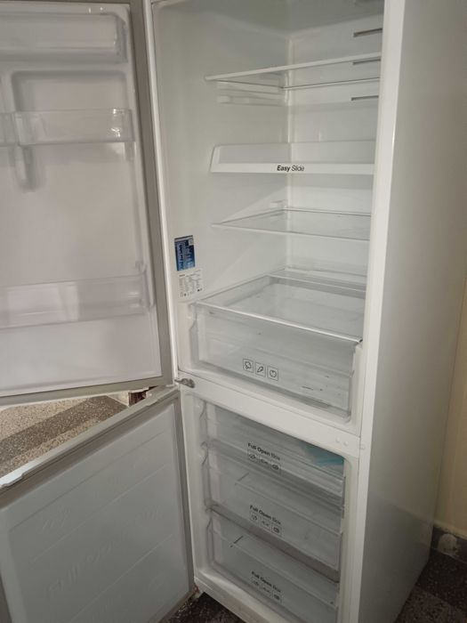 Хладилник Samsung нов