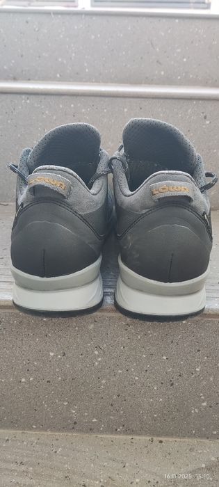 Туристически обувки Lowa Carezza GTX