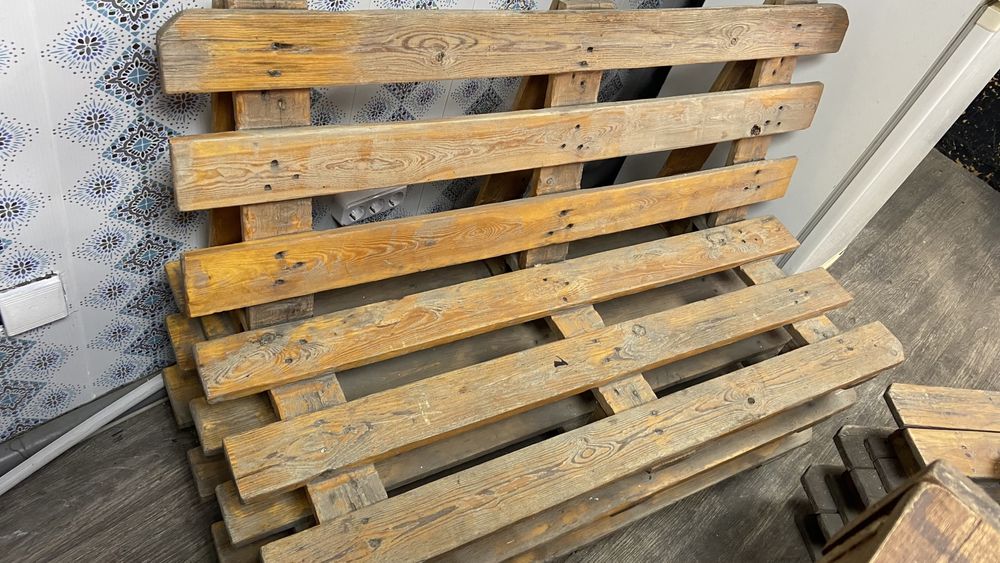 Скамеика , столь