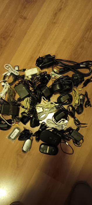 Зарядни и кабели