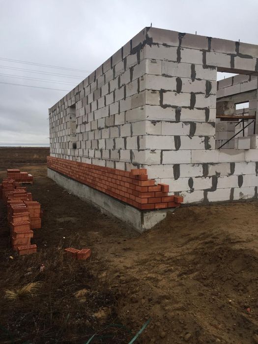 Үй құрылысы. Дом под ключь.