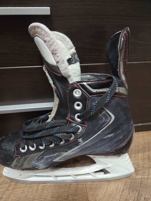 Хоккейные коньки