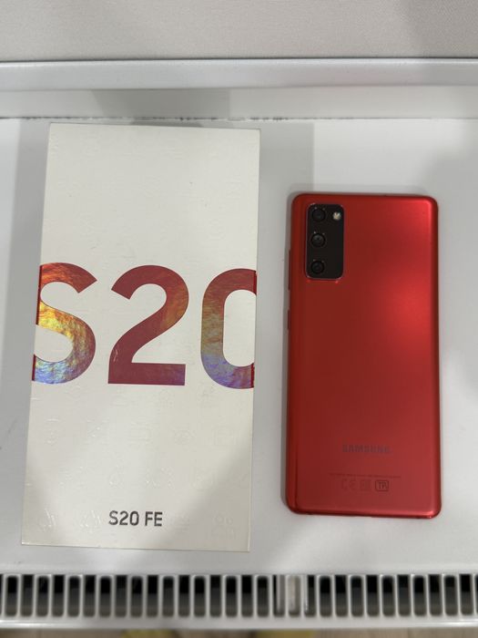 Продам Samsung S20 FE