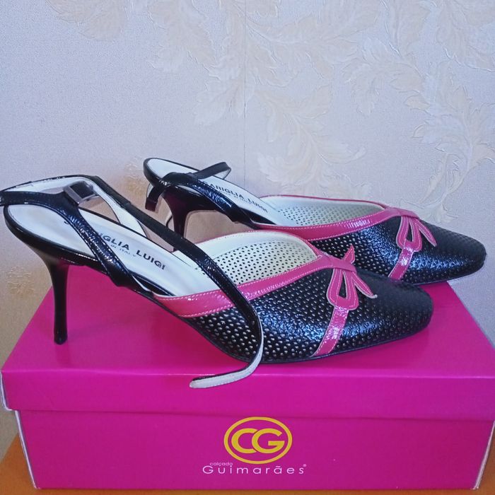 Оригинальные босоножки