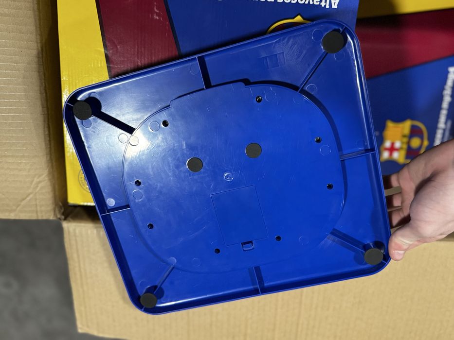 Macheta boxa cu Barcelona