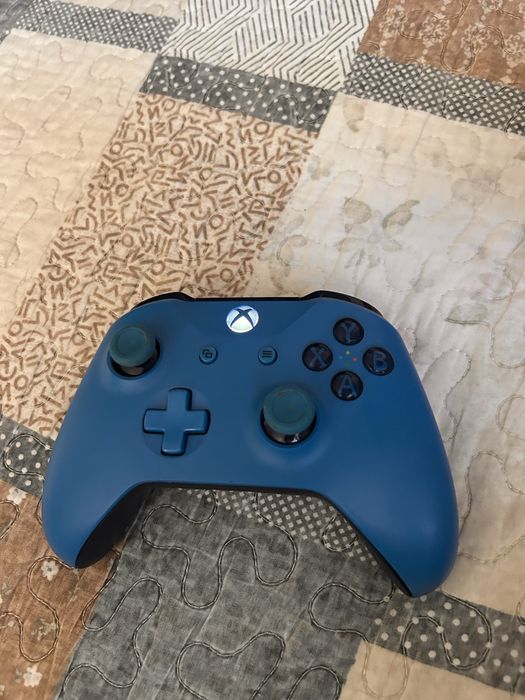 controller xbox one albastru