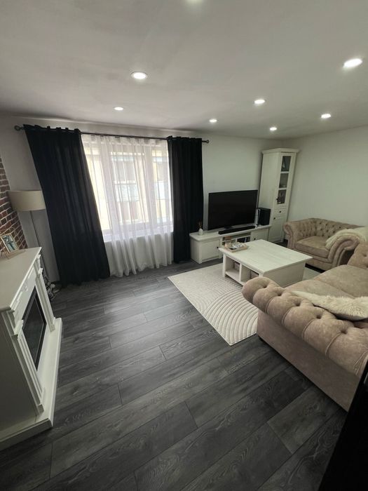 Vand apartament 2 camere decomandat