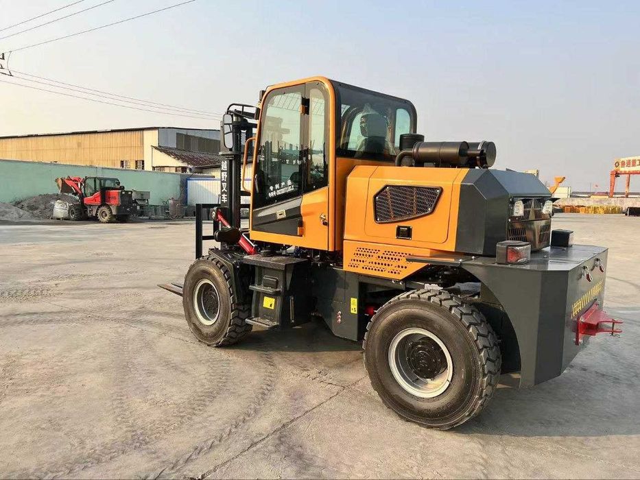 Вилочный Погрузчик КАРА 3.5тн. Внедорожник 4 WD