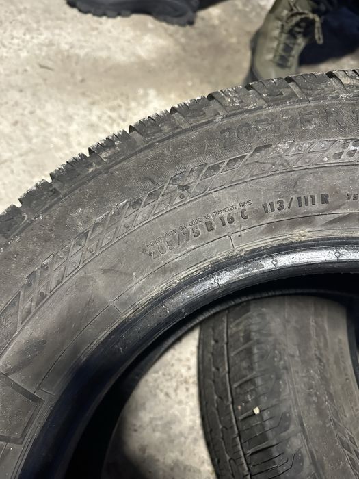 205/75/16C-2бр Mishelin