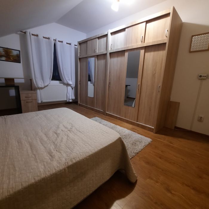Închiriez apartament centru Iasi