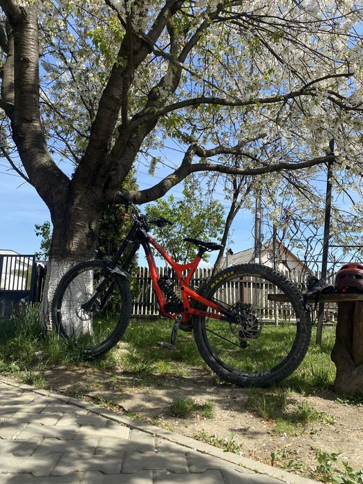 Commencal supreme v4