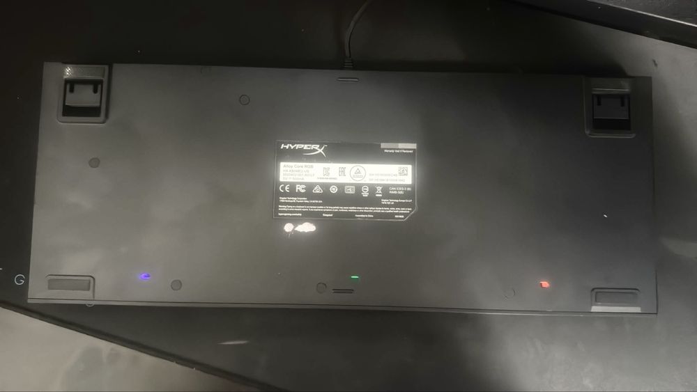 Vand tastatura HYPER X in stare buna
