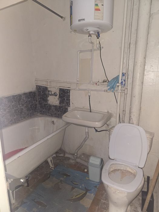 Zudlik bilan frunze massifda 1xonali kvartira ijaraga beriladi