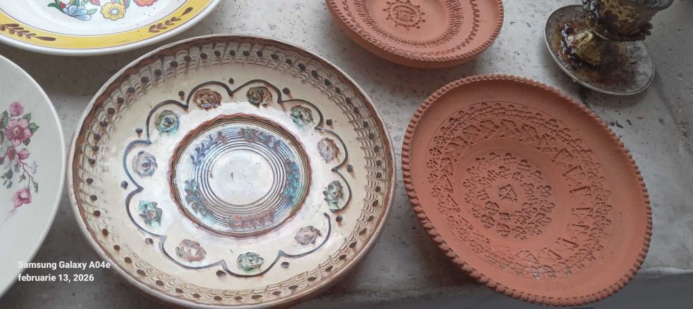 Farfurii vechi din ceramica