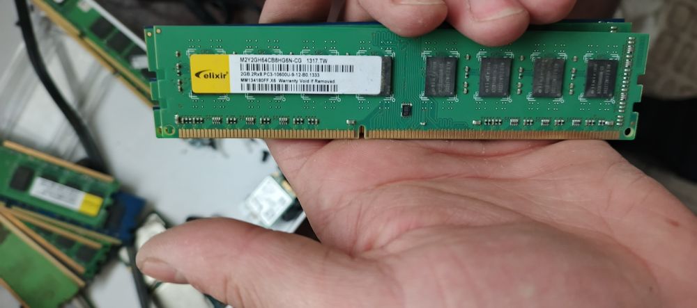 DDR3 va DDR2 la bor b/u arzon