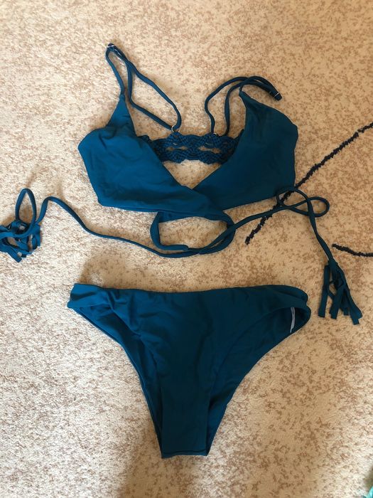 чисто нов бански S