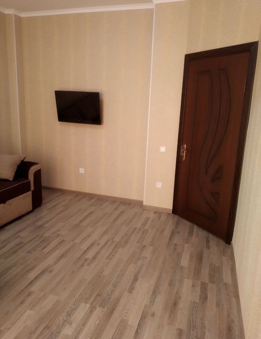 Продается квартира ,Буз базар, Сайрам,Школа дипломатии 1/4/4
