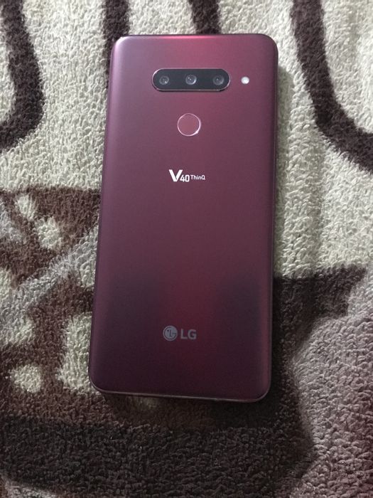 Корейский LG v40 ThinQ 128
