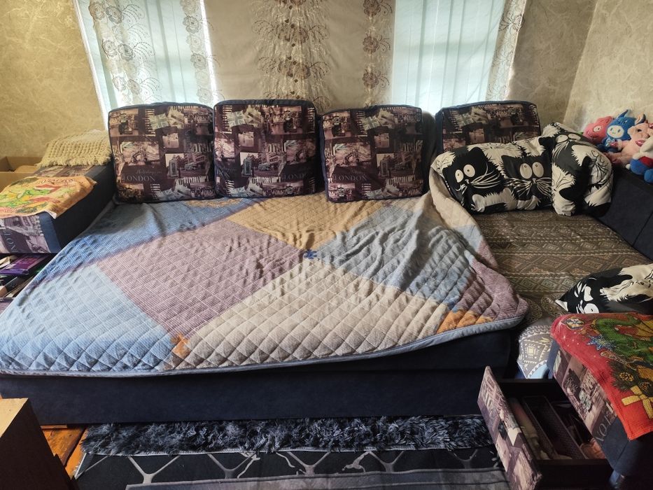 Продам диван угловой