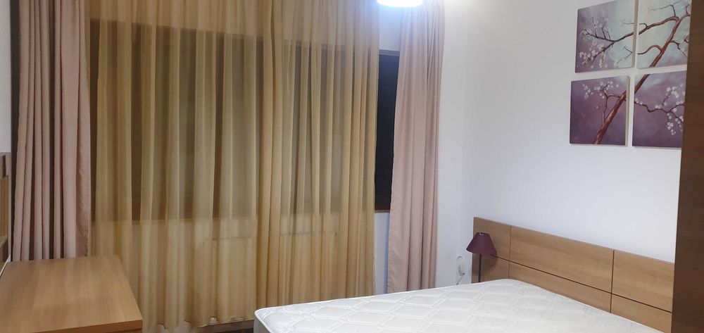 Apartament central  cu 2 camere si garaj