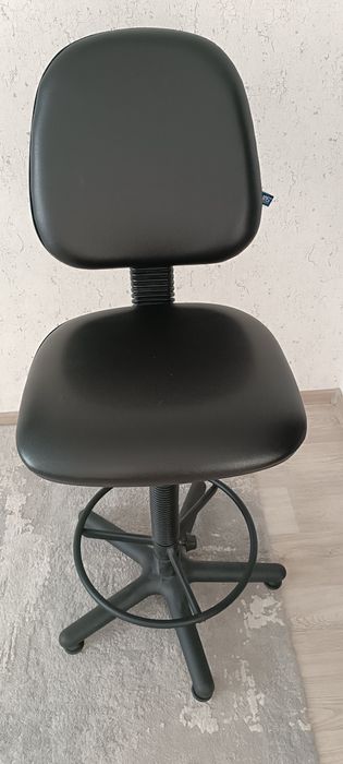 Продам стул (барный)