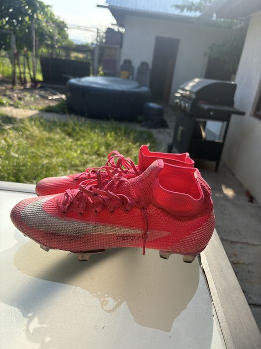 Nike elite fotbal aproape noi