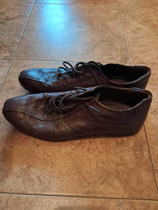 Продавам мъжки обувки номер 41 естествена кожа
