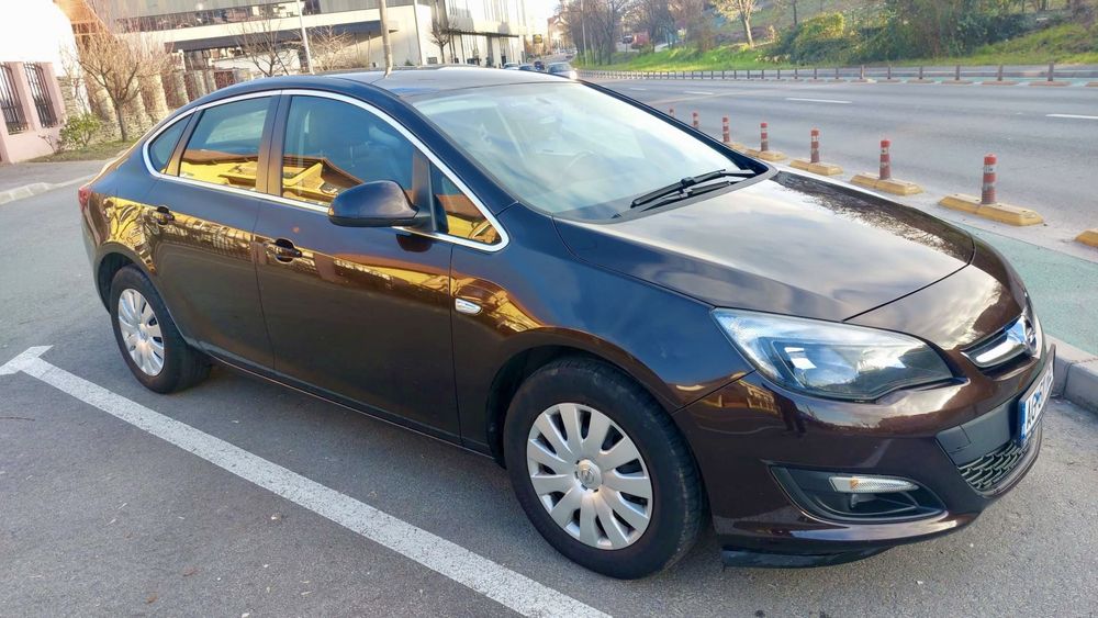Opel Astra Opel Astra Sedan J, decembrie 2017, unic proprietar