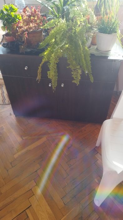 Подарявам мебели