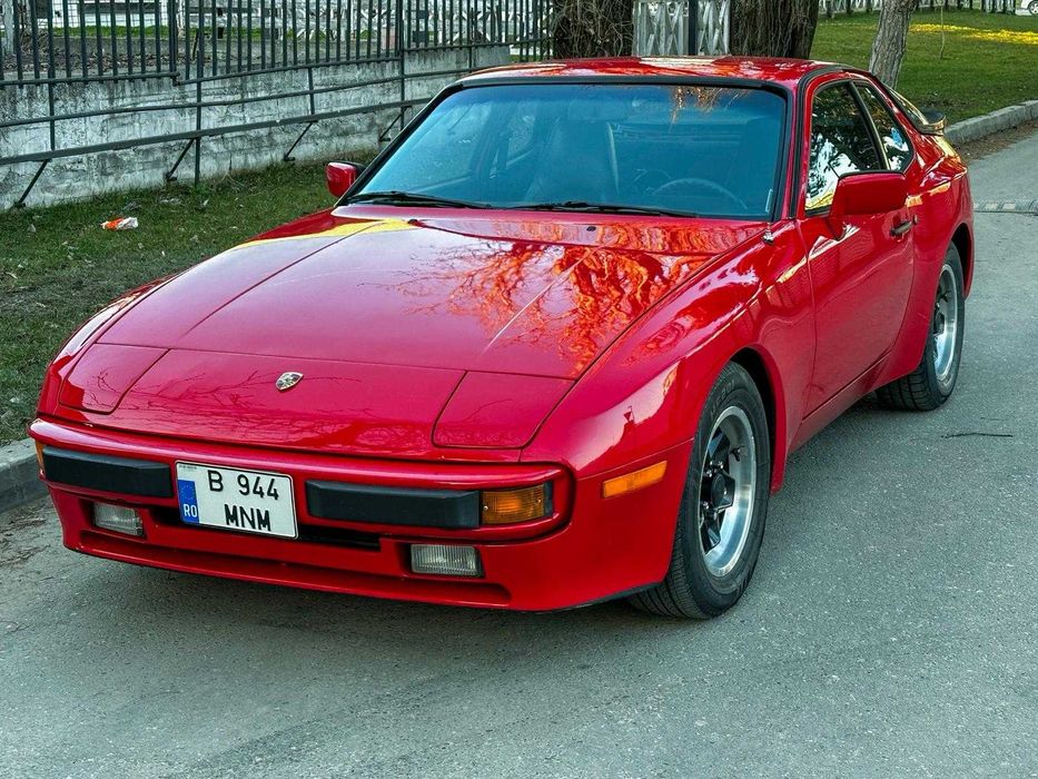 Porsche 944 Targa 1984 – Vehicul Istoric, Motor Revizuit, Fără Rugină