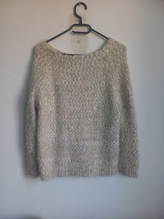 Pulover pufos cu fir strălucitor – mărime M/L