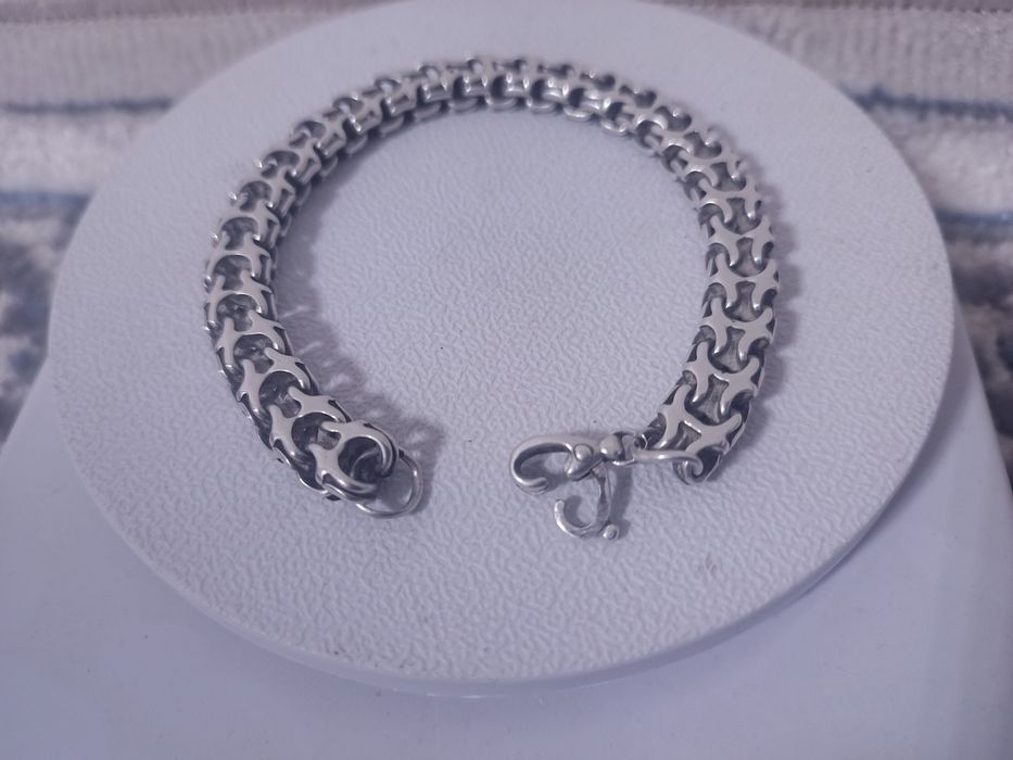 Күміс заттар сатылады