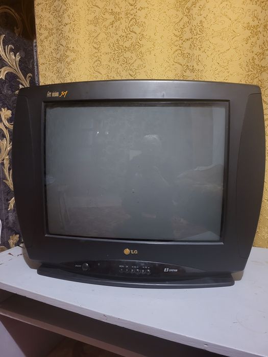 Продам телевизор