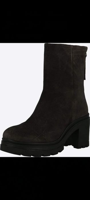 ABOUT YOU Къси ботуши 'Joleen' в Черно