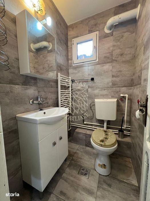 Apartament 2 camere-balcon-curte comuna-parcare-Zona Spalatoria Mara