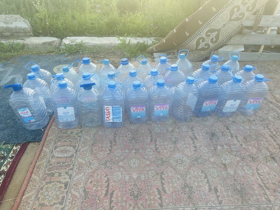 Баклажки 5-литровые продам