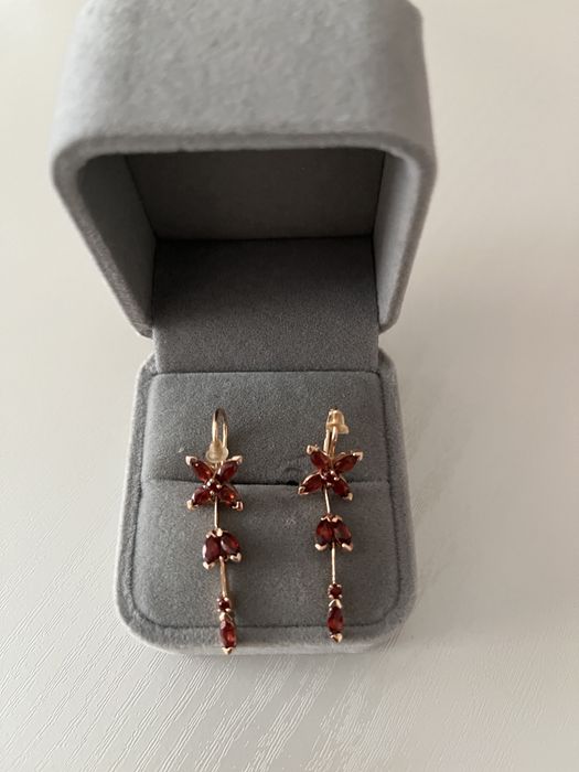 Золотые серьги висячие