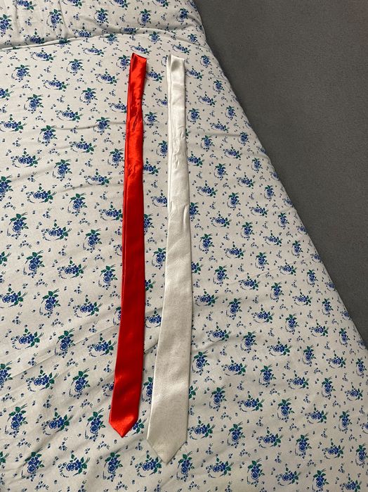 Галстуки красный белый