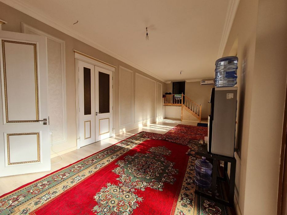 Yangi toshmidan 4.5 km Oltin tepa mahallasida 6 sotix