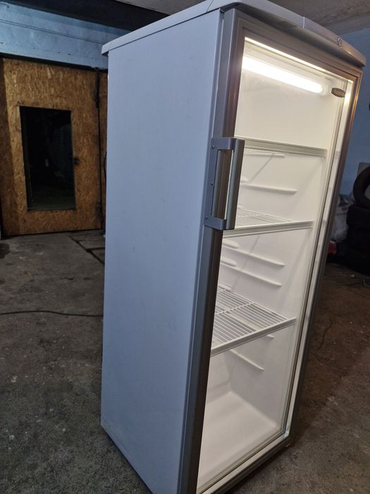 Продаю холодильник