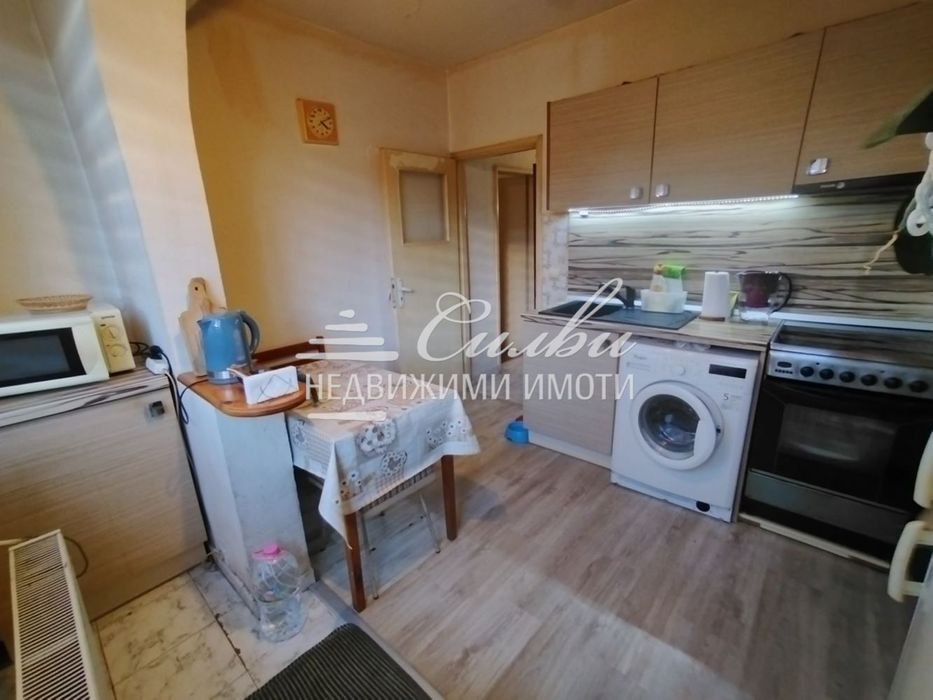 Продава се Двустаен апартамент в Шумен, Гривица - 59 кв.м за 1599 €/кв.м - Снимка #2