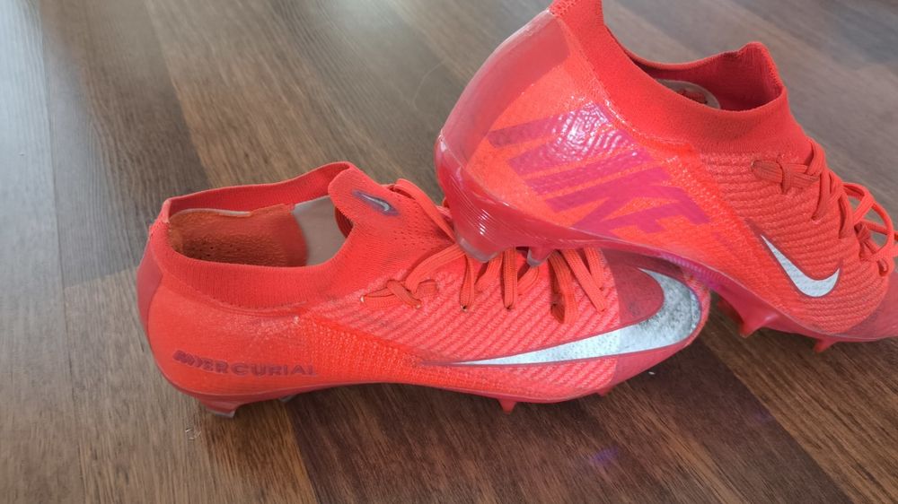 Бутсы почти новые