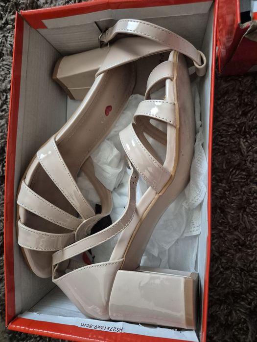 Sandale negre/crem toc gros