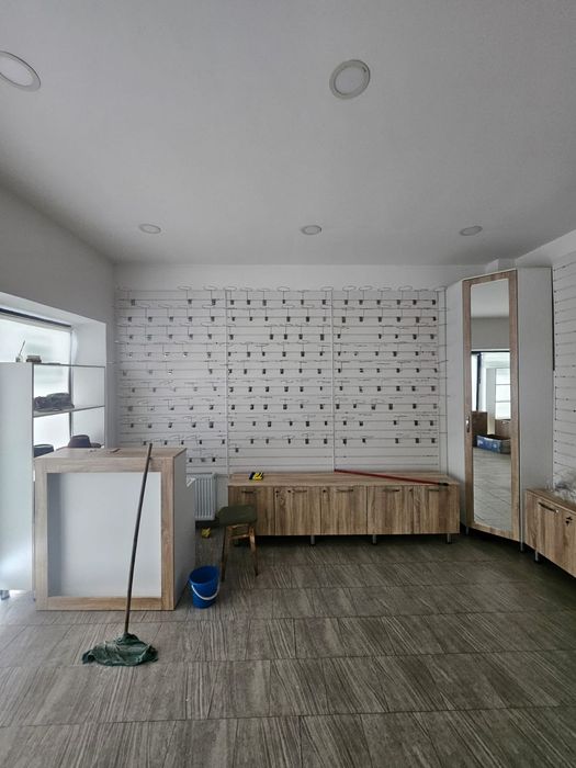 Мебель и торговое оборудование